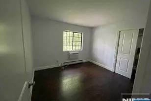 909 Thoreau Ct 909, Mahwah, NJ 07430 - Photo 12