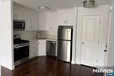 909 Thoreau Court 909 #909, Mahwah, NJ 07430 - Photo 2
