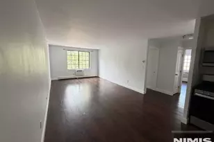 909 Thoreau Ct 909, Mahwah, NJ 07430 - Photo 14