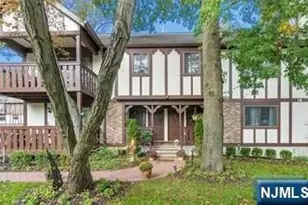 909 Thoreau Ct 909, Mahwah, NJ 07430 - Photo 1