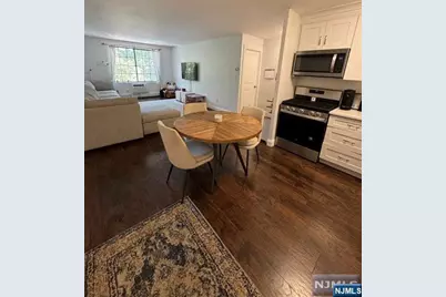 909 Thoreau Court 909 #909, Mahwah, NJ 07430 - Photo 2