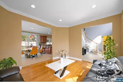 683 Victoria Avenue, Paramus, NJ 07652 - Photo 6