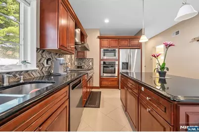 683 Victoria Avenue, Paramus, NJ 07652 - Photo 16