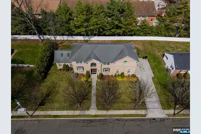 683 Victoria Avenue, Paramus, NJ 07652 - Photo 48