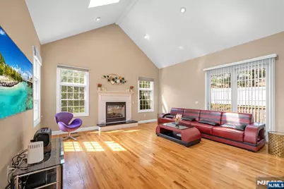 683 Victoria Avenue, Paramus, NJ 07652 - Photo 10