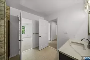 764 Charles Ct, Fort Lee, NJ 07024 - Photo 20