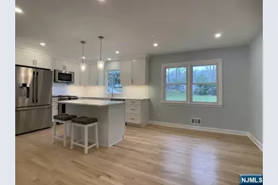 437 Patton Place, Wyckoff Township, NJ 07481 - Photo 10