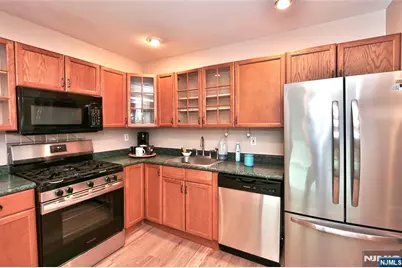 44 Christopher Street, Montclair, NJ 07042 - Photo 18