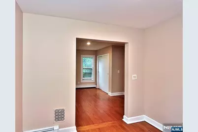 44 Christopher Street, Montclair, NJ 07042 - Photo 8