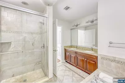 1004 Whitney Lane, Allendale, NJ 07401 - Photo 14