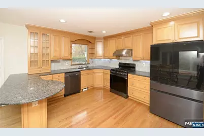 43-20 Union Street, Fair Lawn, NJ 07410 - Photo 8