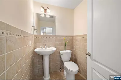 233 Knox Avenue C0001 #C0001, Cliffside Park, NJ 07010 - Photo 12