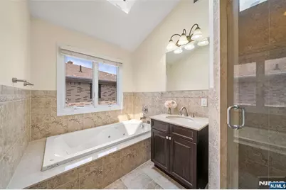 233 Knox Avenue C0001 #C0001, Cliffside Park, NJ 07010 - Photo 16