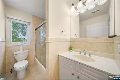 233 Knox Avenue C0001 #C0001, Cliffside Park, NJ 07010 - Photo 18
