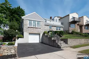722 7th St, Carlstadt, NJ 07072 - Photo 2