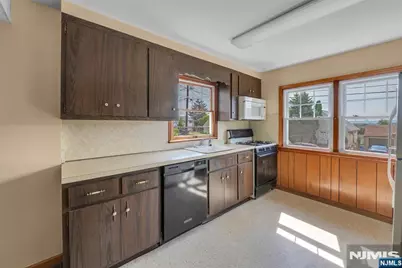 722 7th Street, Carlstadt, NJ 07072 - Photo 6