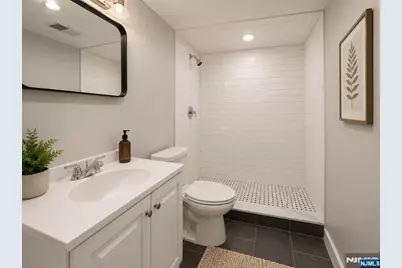 72 Sunset Avenue, Newark, NJ 07106 - Photo 24