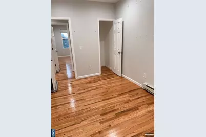 254 Undercliff Avenue 1 #1, Edgewater, NJ 07020 - Photo 8