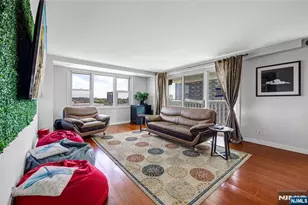 555 North Ave 11E, Fort Lee, NJ 07024 - Photo 6