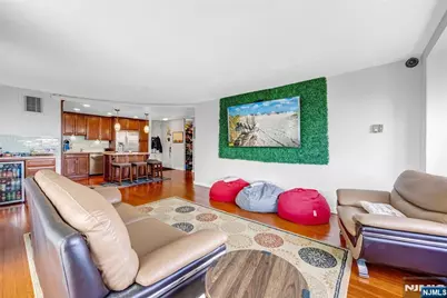 555 North Avenue 11E #11E, Fort Lee, NJ 07024 - Photo 8