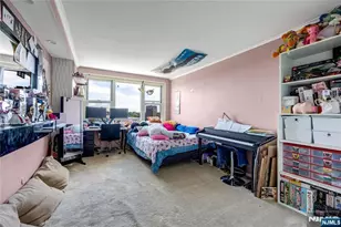 555 North Ave 11E, Fort Lee, NJ 07024 - Photo 16