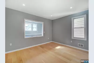 156 Crystal Street 1 #1, North Arlington, NJ 07031 - Photo 4