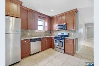 156 Crystal Street 1 #1, North Arlington, NJ 07031 - Photo 2
