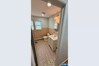 716 Jefferson Avenue Apt 2 #Apt 2, Cliffside Park, NJ 07010 - Photo 12