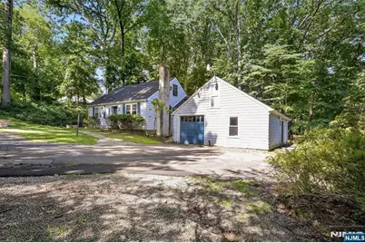 2 Nydam Lane, Franklin Lakes, NJ 07417 - Photo 12