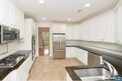 99 Windsor Lane, Ramsey, NJ 07446 - Photo 6