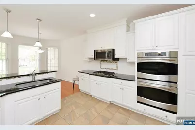 99 Windsor Lane, Ramsey, NJ 07446 - Photo 4