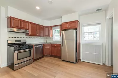 160 Bloomfield Avenue B #B, Verona, NJ 07044 - Photo 8