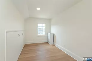 160 Bloomfield Ave B, Verona, NJ 07044 - Photo 18