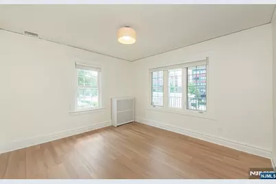 160 Bloomfield Avenue B #B, Verona, NJ 07044 - Photo 4