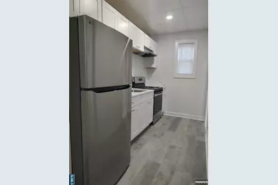 162 Hamilton Avenue, Lodi, NJ 07644 - Photo 8