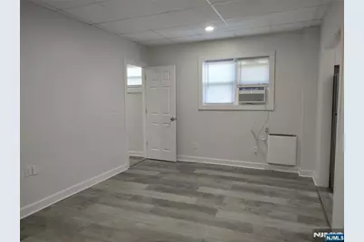 162 Hamilton Avenue, Lodi, NJ 07644 - Photo 6