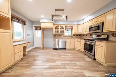 254 Lexington Avenue 1 #1, Dumont, NJ 07628 - Photo 4