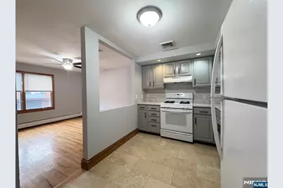 476 Highland Avenue Right #right, Palisades Park, NJ 07650 - Photo 6