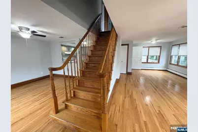 476 Highland Avenue Right #right, Palisades Park, NJ 07650 - Photo 4