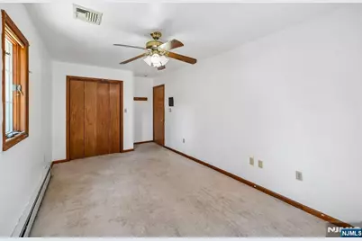 26 Grandview Avenue, Oakland, NJ 07436 - Photo 12
