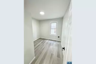 94 Belmont Avenue, Garfield, NJ 07026 - Photo 8