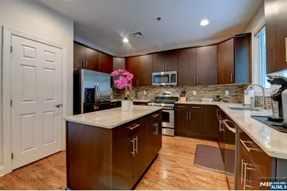 50 Bloomfield Avenue 50 #50, Essex Fells, NJ 07021 - Photo 10