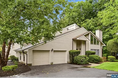 5 Valen Court 1 #1, Franklin Lakes, NJ 07417 - Photo 2