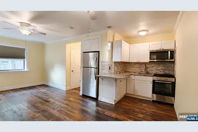 3021 Edwin 2J #2J, Fort Lee, NJ 07024 - Photo 1