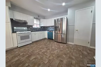 1229 Inwood Terrace, Fort Lee, NJ 07024 - Photo 4