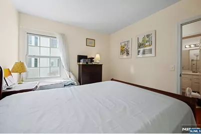 249 The Promenade, Edgewater, NJ 07020 - Photo 12
