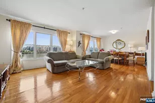 249 The Promenade, Edgewater, NJ 07020 - Photo 2