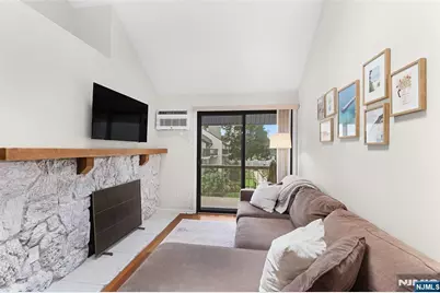 102 West Ridge Mews, Wood Ridge, NJ 07075 - Photo 6