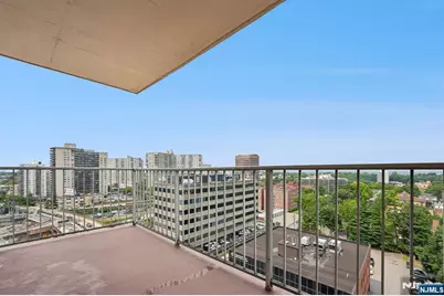 2150 Center Avenue 15E #15E, Fort Lee, NJ 07024 - Photo 22