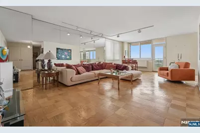 2150 Center Avenue 15E #15E, Fort Lee, NJ 07024 - Photo 2